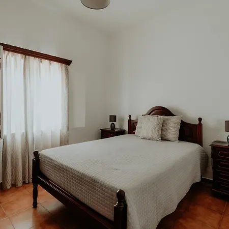 Casa Sousa Ribeiro * Praia da Vitoria