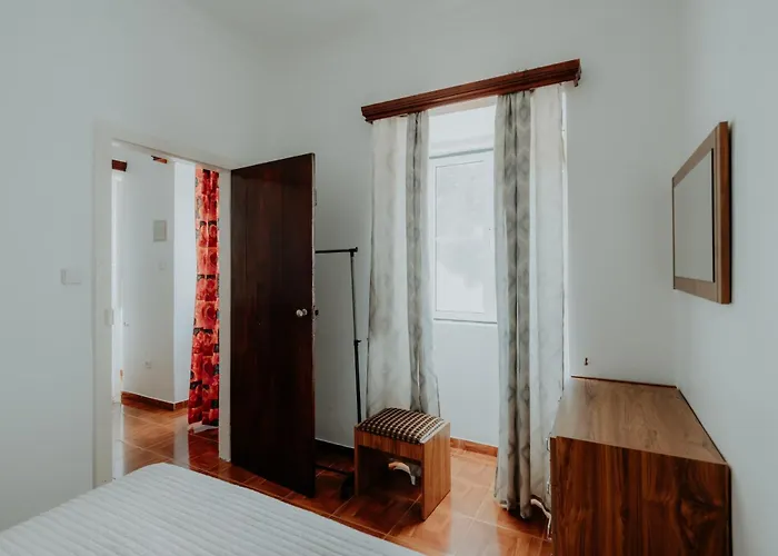 Casa Sousa Ribeiro *